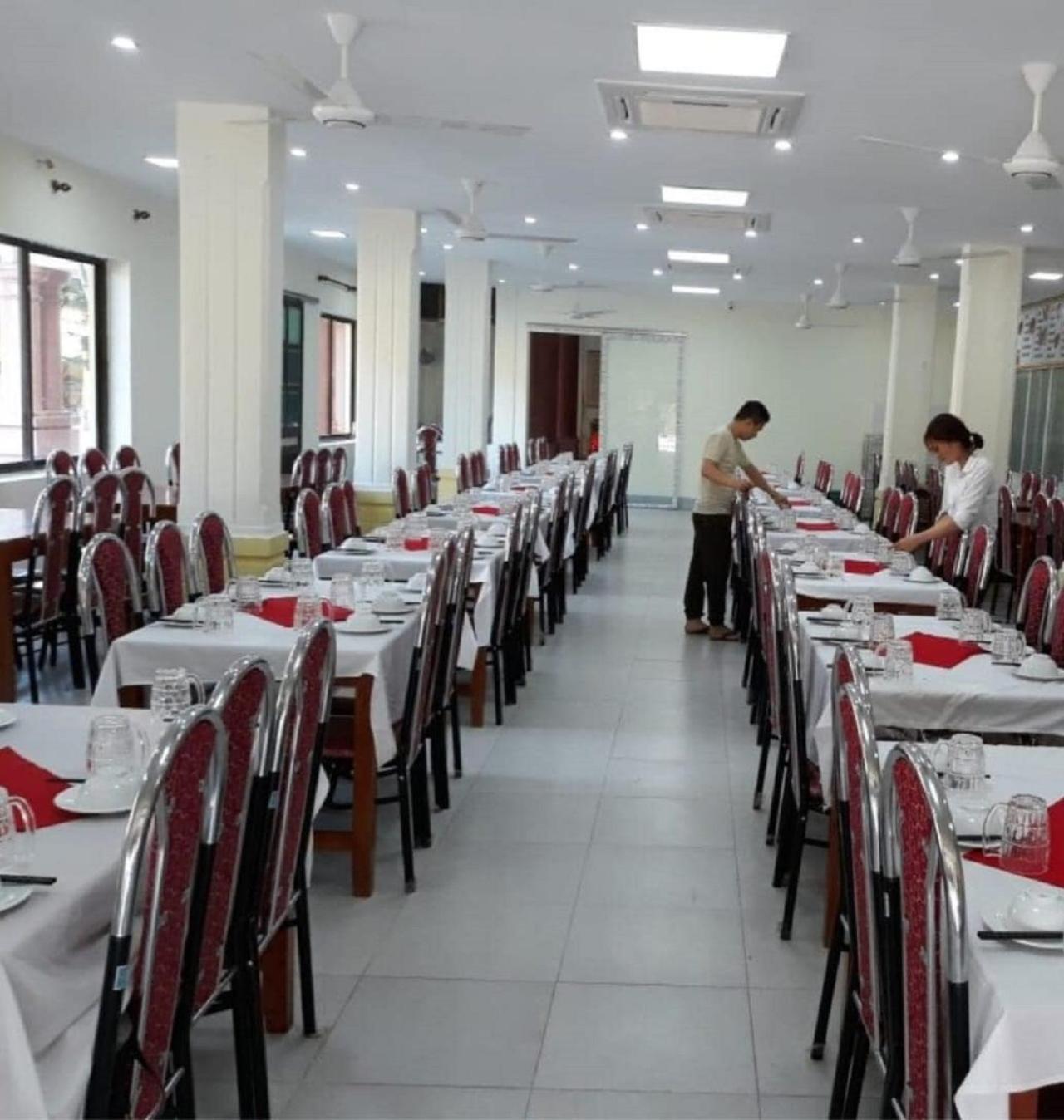 Hotel Khach San Vien Dong Cửa Lò Exterior foto