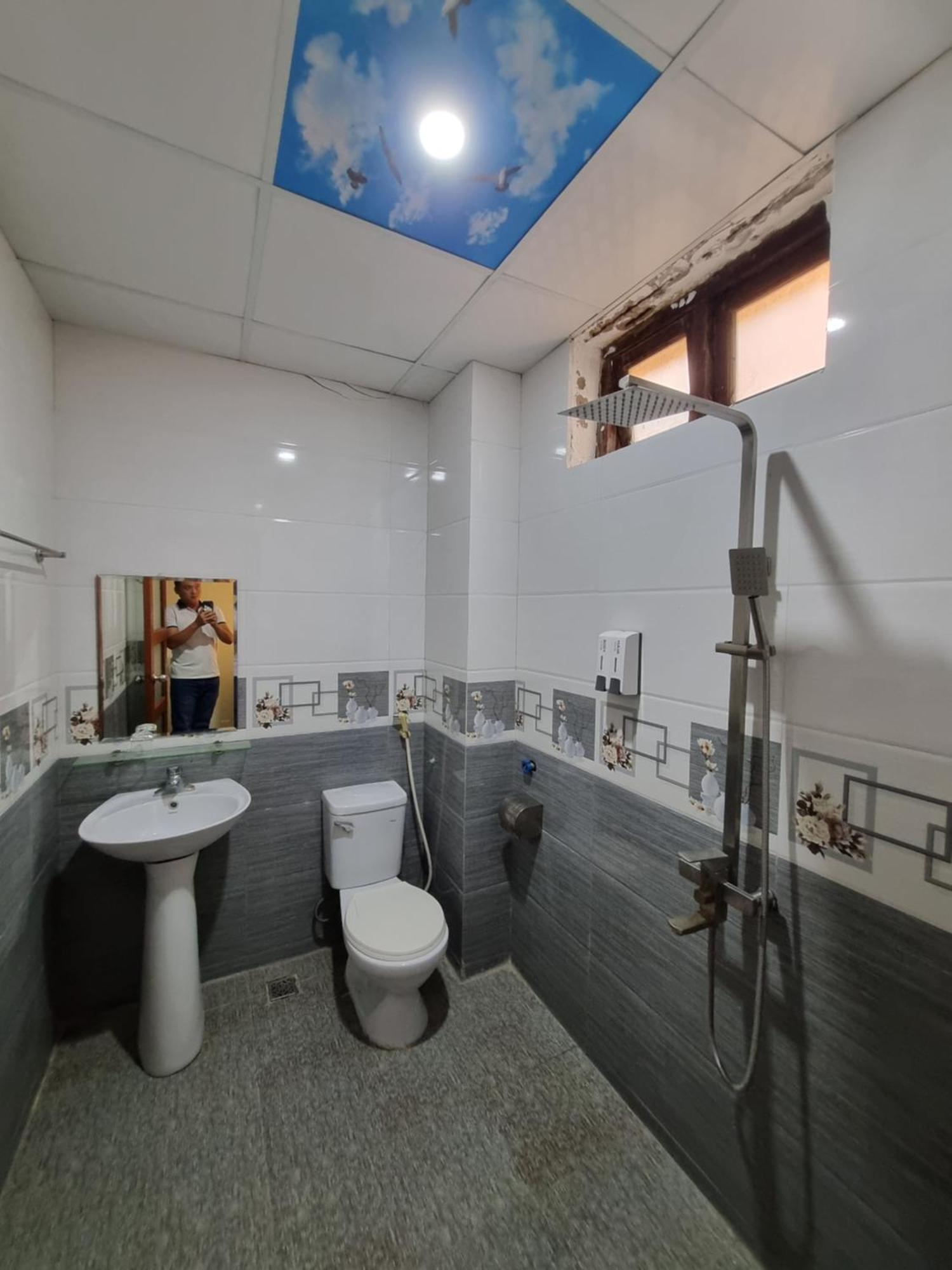 Hotel Khach San Vien Dong Cửa Lò Exterior foto
