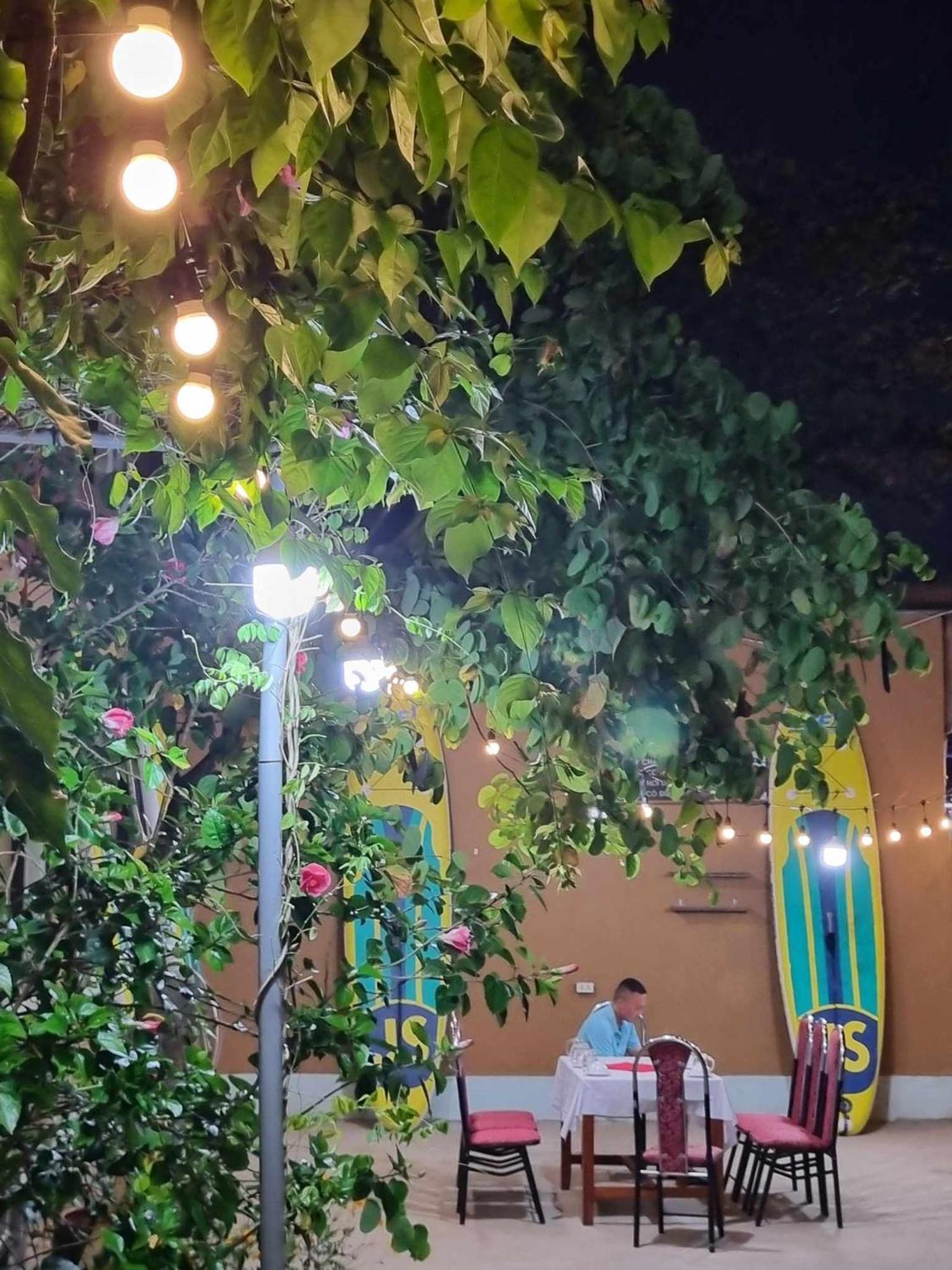 Hotel Khach San Vien Dong Cửa Lò Exterior foto