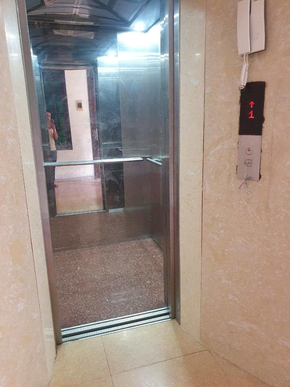 Hotel Khach San Vien Dong Cửa Lò Exterior foto