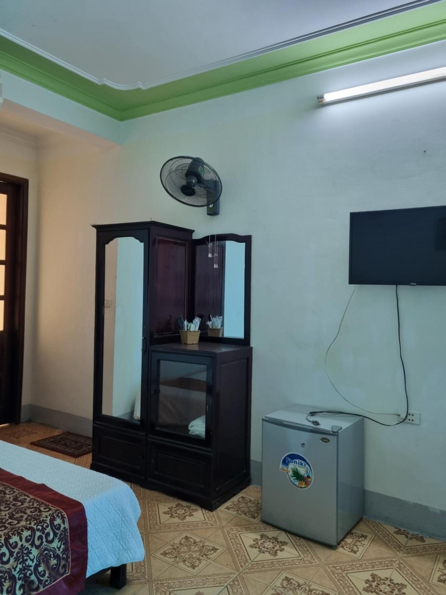 Hotel Khach San Vien Dong Cửa Lò Exterior foto
