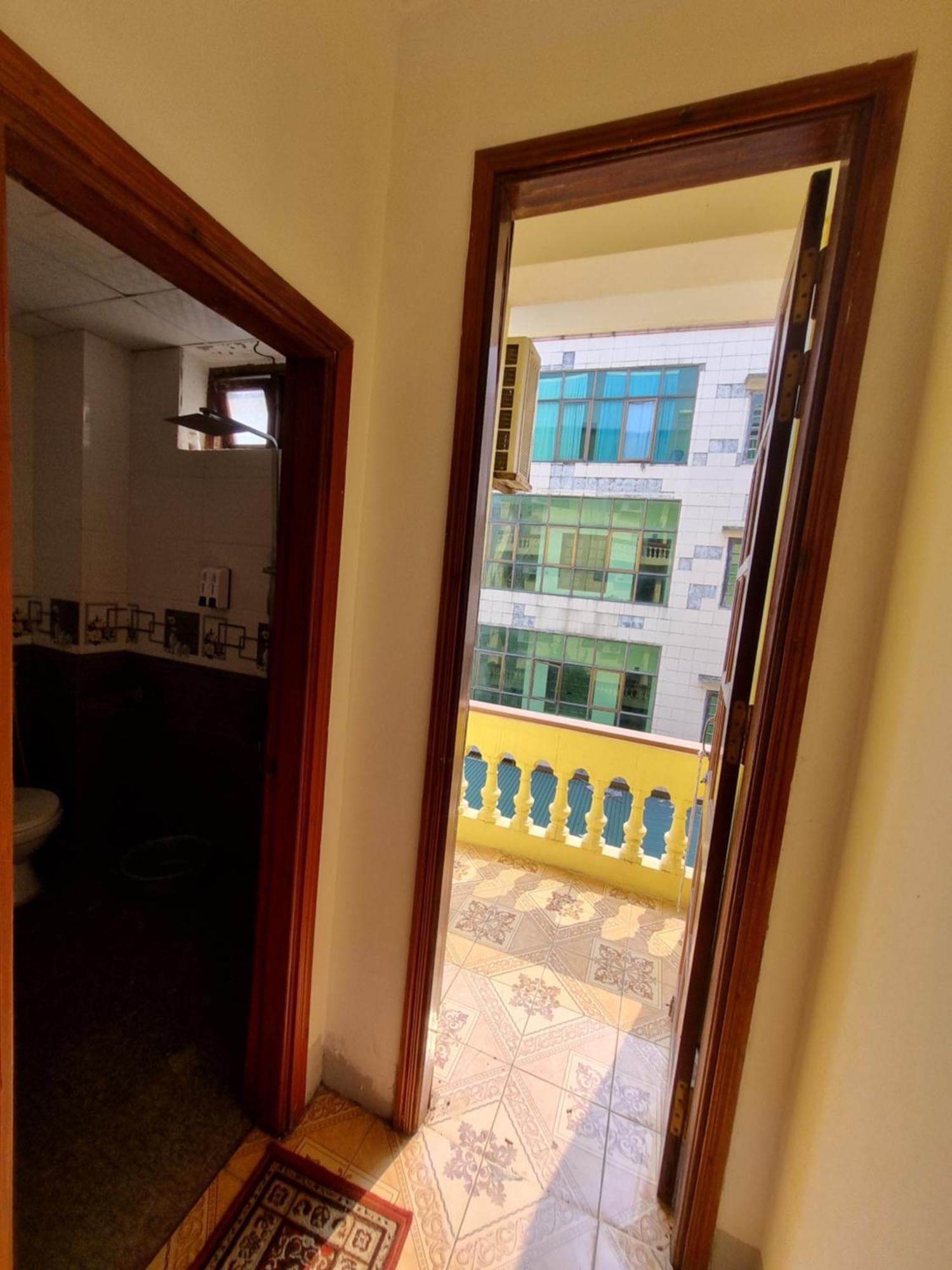 Hotel Khach San Vien Dong Cửa Lò Exterior foto